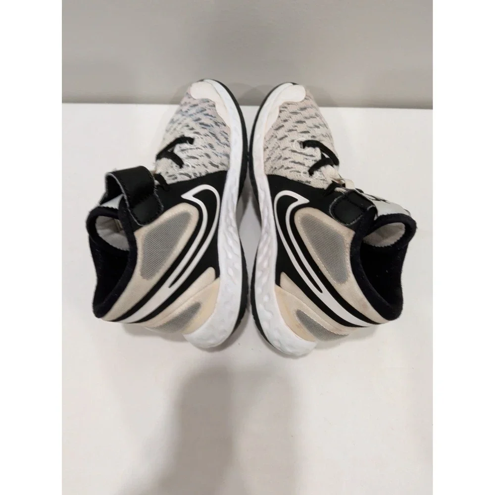 Nike product pair